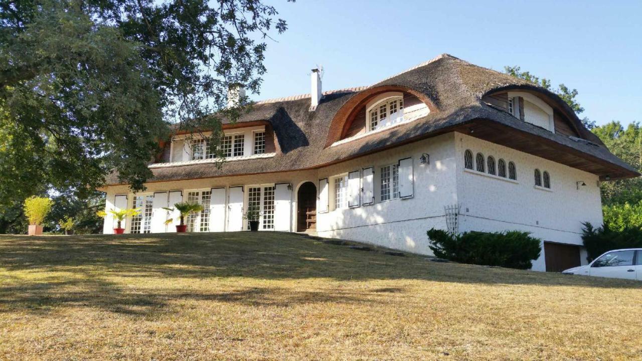La Belle Chaumiere Bed and Breakfast Bretagne-de-Marsan Εξωτερικό φωτογραφία