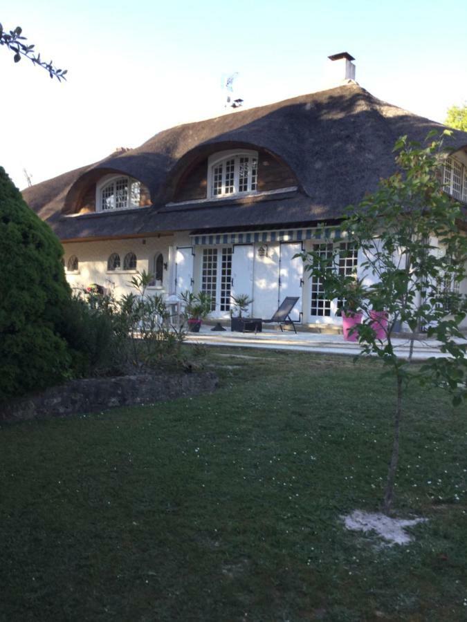 La Belle Chaumiere Bed and Breakfast Bretagne-de-Marsan Εξωτερικό φωτογραφία